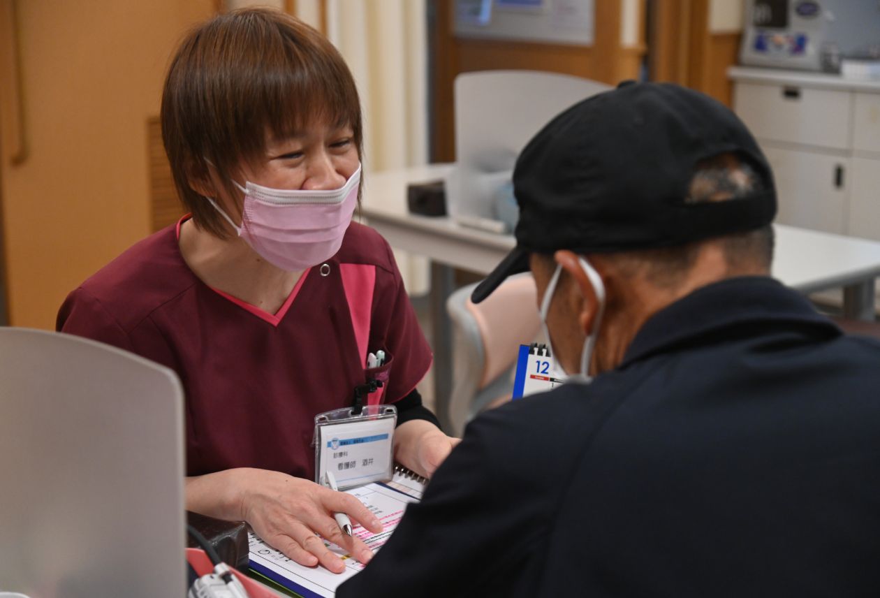 外来看護師の日常写真